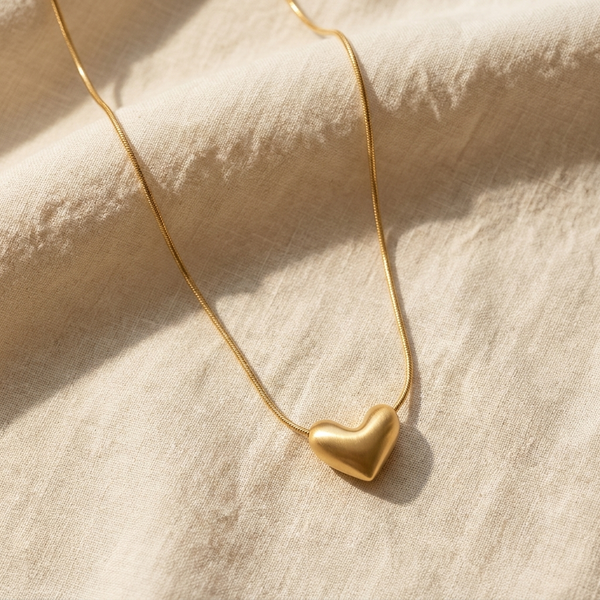 Heart Pendant Necklace | 18k Gold-Plated Silver | Lara Kove